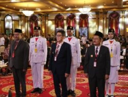 Pj Bupati Bojonegoro Terima Duplikat Bendera Pusaka Jelang Peringatan HUT RI ke- 79