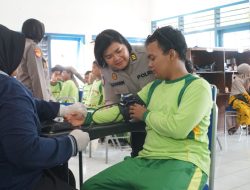 Polwan Polresta Sidoarjo Peduli Kesehatan Difabel