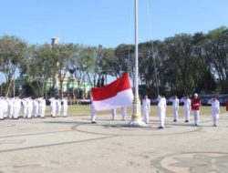 Puncak Peringatan HUT ke-79 RI, Pemkab Bojonegoro Kibarkan Bendera Merah Putih Ukuran Raksasa