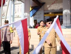 Wakil Bupati Pimpin Apel Pencanangan Gerakan Pembagian 10 Juta Bendera Merah Putih Tingkat Kabupaten Dompu Tahun 2024