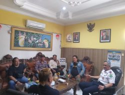 Beberapa LSM dan Ormas Temuin Kadishub Sidoarjo untuk Cari Solusi Dugaan Pembakaran Lapak di Terminal Porong