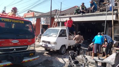 Diduga Lupa Cabut Chager Sepeda Listrik, Sebuah Ruko di Purwantoro Ludes Terbakar