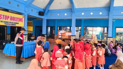 Kanit Binmas Polsek Krembung Edukasi Bahaya Bullying Sejak Dini