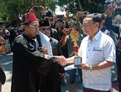 Korban Pemalsuan Data dan Kredit Fiktif BRI Melakukan Orasi di Depan Kantor Kejaksaan Negeri Bondowoso