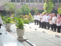 Pjs Bupati Sidoarjo Pimpin Apel Pagi ASN, Tekankan Netralitas Menjelang Pilkada 2024