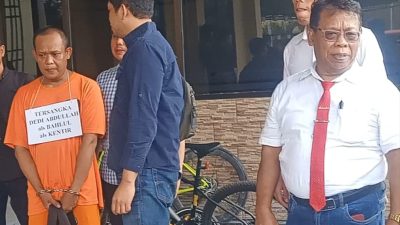 Didampingi Advokat Kholil Askohar, Tersangka Pembunuhan Perempuan Asal Kediri Lakukan Rekontruksi