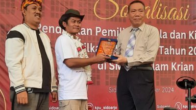 Kirab Maskot Pilkada Jatim dan Sidoarjo Berakhir Meriah di SMA AL-Islam Krian