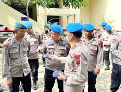 Menjaga Netralitas Polri Polda Jateng Distribusikan Buku Saku Pilkada 2024