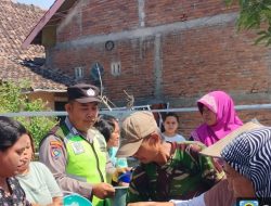 Ops. NCS, Polsek Kedungadem dan BPBD Bojonegoro Salurkan 10 Ribu Liter Air Bersih kepada Warga