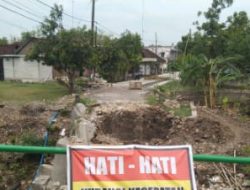 PU Bina Marga Bojonegoro Tutup Mata, Proyek Pembangunan Jembatan Senilai Milyaran Mangkrak