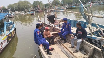 Patroli Perairan Sambang Nusantara Presisi, Satpolairud Polresta Sidoarjo Jaga Keamanan di Wilayah Pelelangan Ikan Sedati