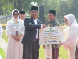 Peringatan Hari Santri, Pemkab Sidoarjo Beri Penghargaan Santri Berprestasi