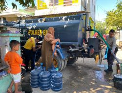 Polres Bima Aktif Bantu Salurkan Air Bersih untuk Warga