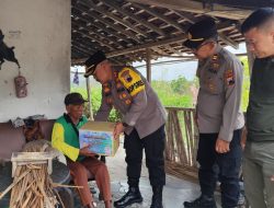 Polres Wonogiri Gelar Jumat Berkah dengan Bagikan Paket Sembako