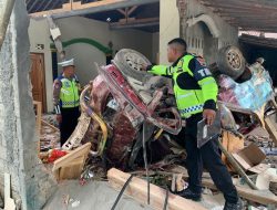 Suzuki Carry Terjun ke Jurang di Wonogiri, 1 Orang Meninggal