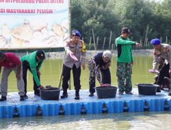 Ditpolairud Polda Jateng Dukung Program Ketahanan Pangan, Tebar 5 Ton Benih Kerang Dara di Demak
