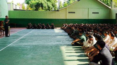 Jam Komandan, Dandim Bojonegoro kembali Tegaskan Pentingnya Profesionalitas dan Netralitas TNI