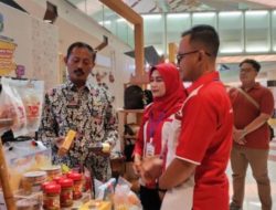 Para Pelaku IKM Bojonegoro Ikut Semarakkan JEEF 2024 di Surabaya