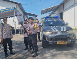 Polisi Kawal Pendistribusian Logistik Pilkada 2024 di Jember