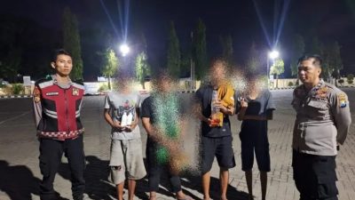 Polres Situbondo Amankan Empat Pemuda Saat Pesta Miras, Temukan 2 Botol Alkohol 70 Persen