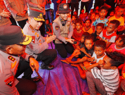 Tinjau Posko Pengungsian Erupsi Lewotobi, Kapolri Pastikan Pelayanan dan Kebutuhan