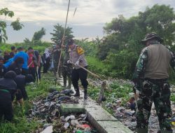 Cegah Banjir, Forkopimka Gedangan Kerja Bakti Bersih Bersih Sungai Sawotratap