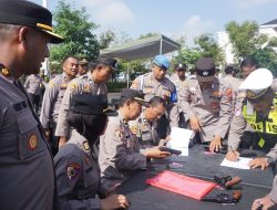 Jelang Pengamanan Tahu Baru, Wakapolresta Sidoarjo Cek Kedisiplinan Anggota