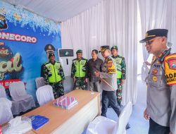 Kapolres Bojonegoro Cek Pos Pam dan Pos Yan Jelang Nataru