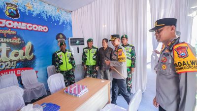Kapolres Bojonegoro Cek Pos Pam dan Pos Yan Jelang Nataru