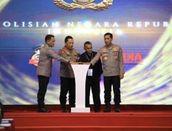 Kapolri Apresiasi Peluncuran 2 Buku Antikorupsi