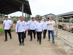 Pj. Bupati Lampung Utara Dampingi Kunjungan Pj. Gubernur Lampung ke PT. Nakau di Desa Candimas