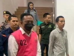 Terlibat Kasus Pemerasan di Proyek Tol ProboWangi, Kades Blimbing dan Mantan PPK  Ditahan Kejari Situbondo