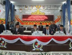 DPRD Lampura Gelar Paripurna Istimewa Penetapan Hamartoni Ahadis dan Romli Sebagai Bupati dan Wakil Bupati Terpilih