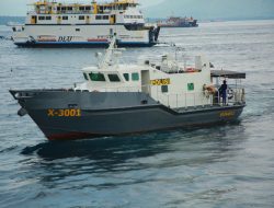 Ditpolairud Polda Jatim Siagakan 2 Kapal Patroli Amankan Selat Bali Selama Libur Panjang