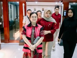 Dua Tersangka dan Barang Bukti Gratifikasi Ronald Tannur Dilimpahkan ke Kejari Jakarta Pusat