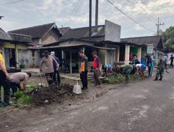 Forkopimka Krembung Ajak Warga Kerja Bakti Antisipasi Dampak Cuaca Ekstrim