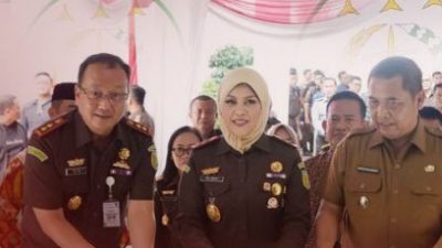 Gedung PTSP pada Kantor Kejari Kabupaten Madiun Diresmikan Kajati Jatim Mia Amiati