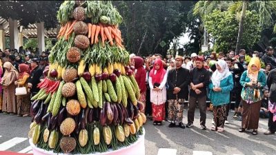 Gunungan Sedekah Bumi, Wujud Syukur dan Pelestarian Budaya di Hari Jadi Sidoarjo ke-166