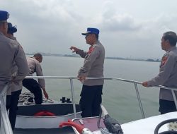 Patroli Laut Ditpolairud Polda Jateng Pantau Progres Pembangunan Tanggul Laut dan Jalan Tol Semarang-Demak