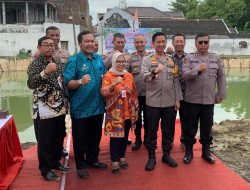 Pemkab dan Polres Bojonegoro Tabur 10.000 Benih Ikan di Kolam, Dukung Program Ketahanan Pangan