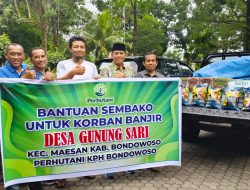 Perhutani KPH Bondowoso, Berikan Bantuan Paket Sembako Kepada Masyarakat yang Terdampak Banjir Bandang