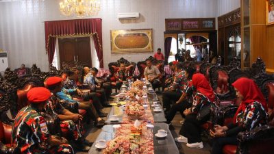 Pj. Bupati Lampung Utara Drs. H. Aswarodi, M.Si., Gelar Audensi Bersama Laskar Merah Putih
