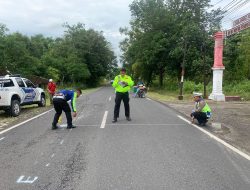 Polisi Lakukan Olah TKP Usai Pemotor Jatuh Meninggal Tertabrak Bus di Wuryantoro