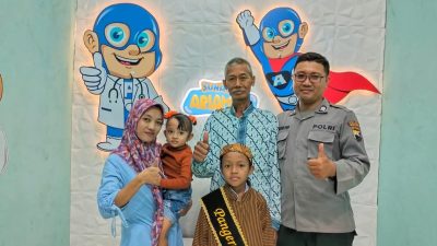 Bripka Wahid, Polisi Grobogan Sisihkan Gaji Demi Khitan Gratis untuk Anak Yatim