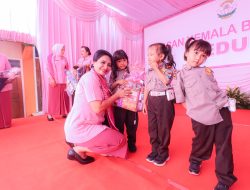 Dukung Program Pemerintah, Wakil Ketua PYKB Daerah Jatim Salurkan Makan Bergizi Gratis