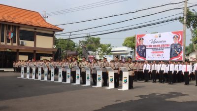 Polres Bojonegoro Gelar Upacara Sertijab Kasat Resnarkoba dan Delapan Kapolsek Jajaran