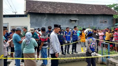 Polsek Tarik Bergerak Cepat Tangani Penemuan Mayat di Sungai Irigasi Desa Singogalih Sidoarjo