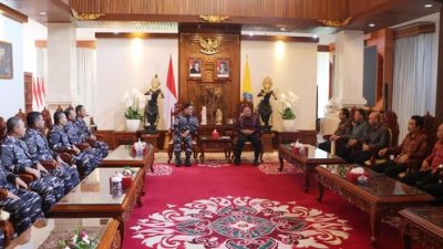 TNI AL Gelar Multilateral Naval Exercise Komodo 2025, Kapal Perang dari Berbagai Negara Berdatangan ke Bali