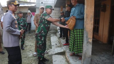 Banjir Rendam Ratusan Rumah di Baureno, Kapolres dan Forkopimda Bojonegoro Salurkan Bansos