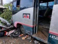 Bengkel Sepeda Motor di Ponorogo Hancur Diseruduk Bus Cendana